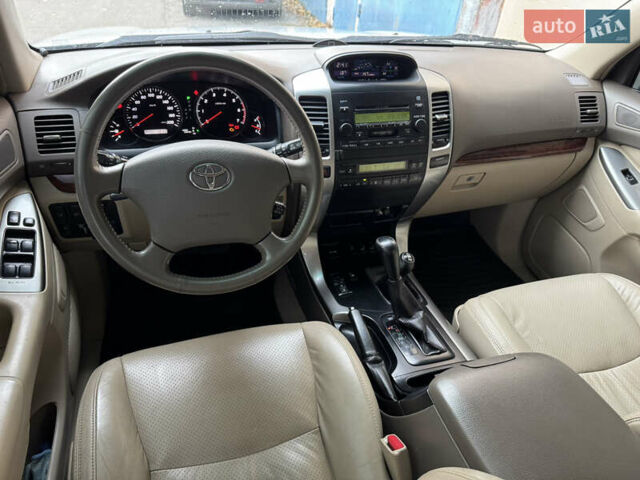 Сірий Тойота Ленд Крузер Прадо, об'ємом двигуна 3.96 л та пробігом 335 тис. км за 14200 $, фото 5 на Automoto.ua