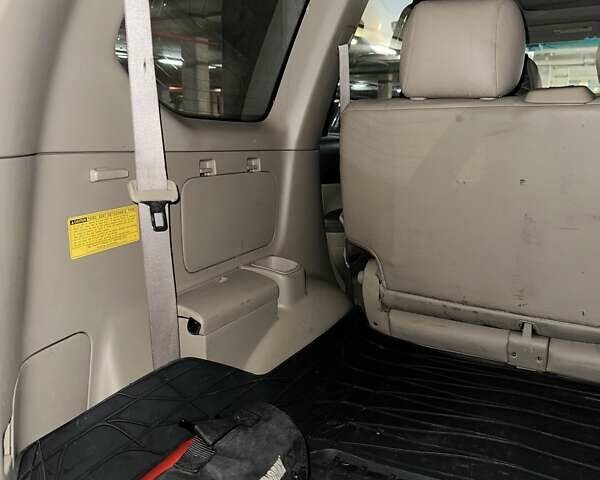 Серый Тойота Ленд Крузер Прадо, объемом двигателя 3.96 л и пробегом 250 тыс. км за 14000 $, фото 29 на Automoto.ua