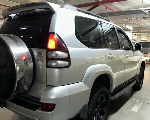 Серый Тойота Ленд Крузер Прадо, объемом двигателя 3.96 л и пробегом 250 тыс. км за 14000 $, фото 3 на Automoto.ua