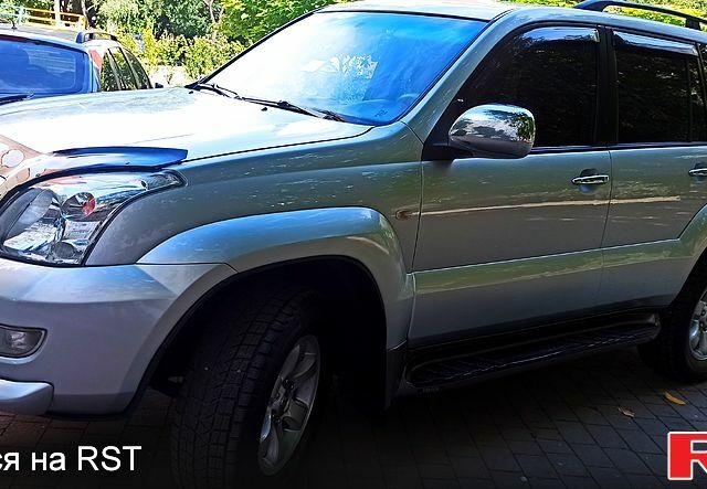 Серый Тойота Ленд Крузер Прадо, объемом двигателя 2.7 л и пробегом 305 тыс. км за 12500 $, фото 5 на Automoto.ua