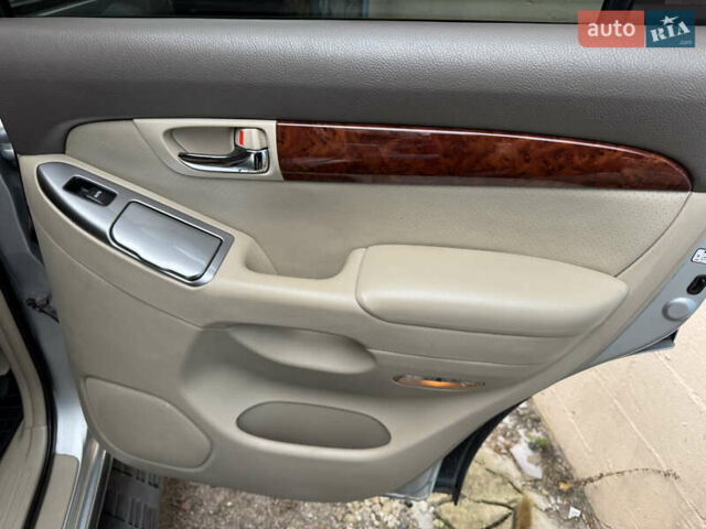 Сірий Тойота Ленд Крузер Прадо, об'ємом двигуна 3.96 л та пробігом 335 тис. км за 14200 $, фото 12 на Automoto.ua