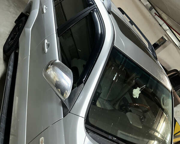 Серый Тойота Ленд Крузер Прадо, объемом двигателя 3.96 л и пробегом 250 тыс. км за 14000 $, фото 11 на Automoto.ua