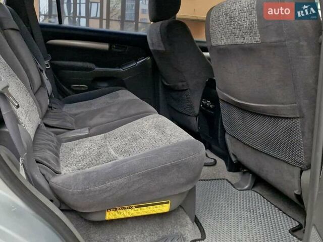 Серый Тойота Ленд Крузер Прадо, объемом двигателя 2.69 л и пробегом 327 тыс. км за 12950 $, фото 51 на Automoto.ua