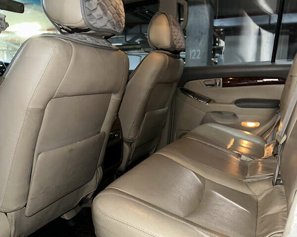 Серый Тойота Ленд Крузер Прадо, объемом двигателя 3.96 л и пробегом 250 тыс. км за 14000 $, фото 38 на Automoto.ua