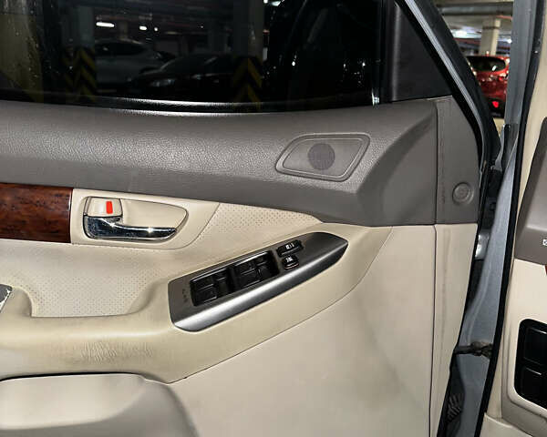 Серый Тойота Ленд Крузер Прадо, объемом двигателя 3.96 л и пробегом 250 тыс. км за 14000 $, фото 53 на Automoto.ua