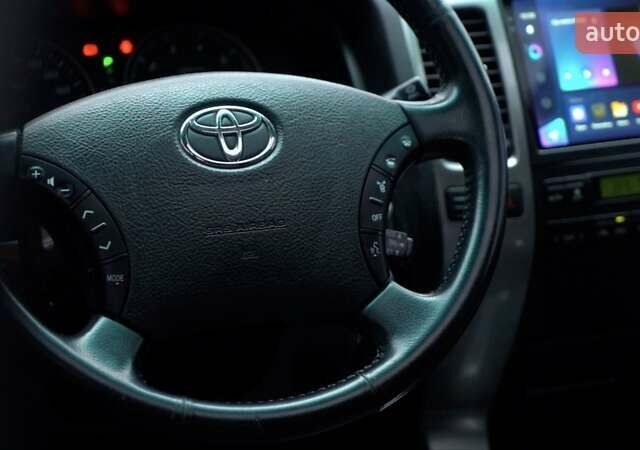 Сірий Тойота Ленд Крузер Прадо, об'ємом двигуна 3.96 л та пробігом 274 тис. км за 14700 $, фото 12 на Automoto.ua