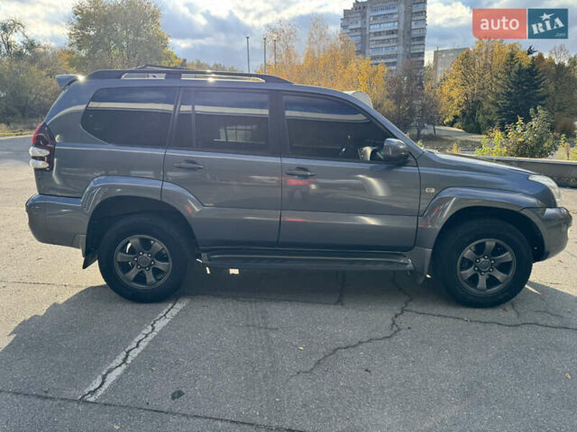 Сірий Тойота Ленд Крузер Прадо, об'ємом двигуна 3.96 л та пробігом 250 тис. км за 14300 $, фото 4 на Automoto.ua