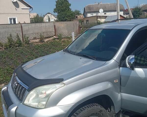 Серый Тойота Ленд Крузер Прадо, объемом двигателя 2.7 л и пробегом 240 тыс. км за 13000 $, фото 3 на Automoto.ua