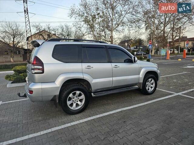 Серый Тойота Ленд Крузер Прадо, объемом двигателя 3 л и пробегом 286 тыс. км за 16000 $, фото 5 на Automoto.ua