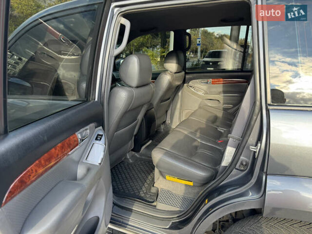 Сірий Тойота Ленд Крузер Прадо, об'ємом двигуна 3.96 л та пробігом 250 тис. км за 14300 $, фото 10 на Automoto.ua