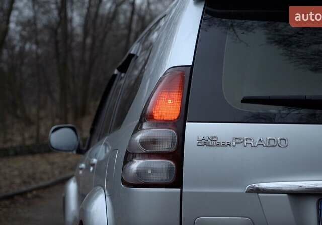 Сірий Тойота Ленд Крузер Прадо, об'ємом двигуна 3.96 л та пробігом 274 тис. км за 14700 $, фото 8 на Automoto.ua