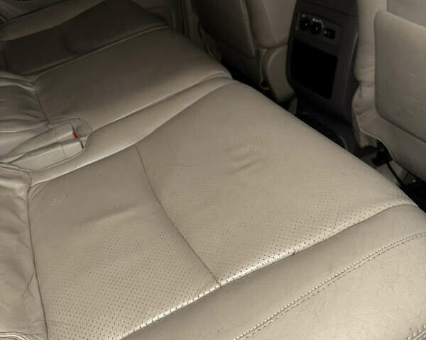 Серый Тойота Ленд Крузер Прадо, объемом двигателя 3.96 л и пробегом 250 тыс. км за 14000 $, фото 23 на Automoto.ua