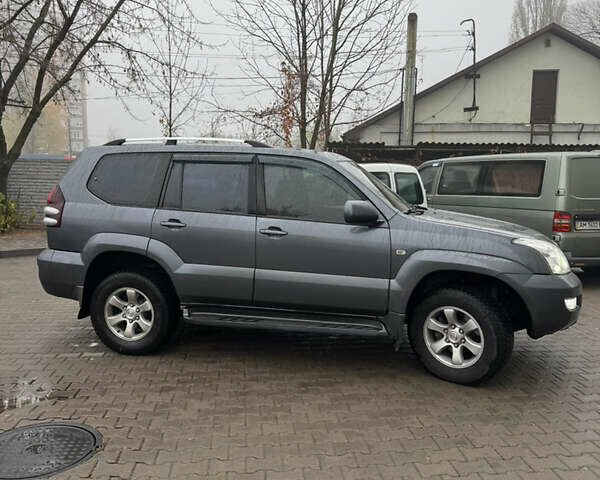 Серый Тойота Ленд Крузер Прадо, объемом двигателя 4 л и пробегом 378 тыс. км за 11999 $, фото 3 на Automoto.ua