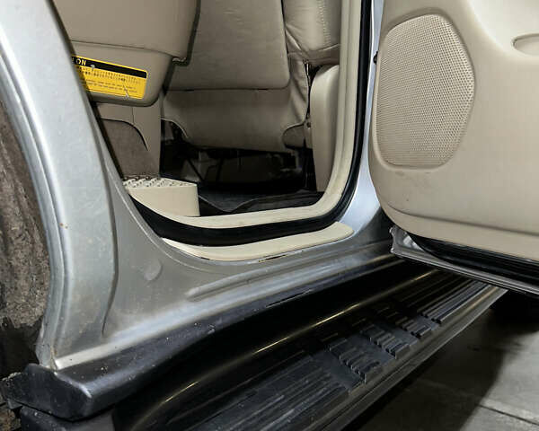 Серый Тойота Ленд Крузер Прадо, объемом двигателя 3.96 л и пробегом 250 тыс. км за 14000 $, фото 41 на Automoto.ua