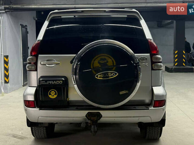 Серый Тойота Ленд Крузер Прадо, объемом двигателя 3.96 л и пробегом 229 тыс. км за 14200 $, фото 4 на Automoto.ua
