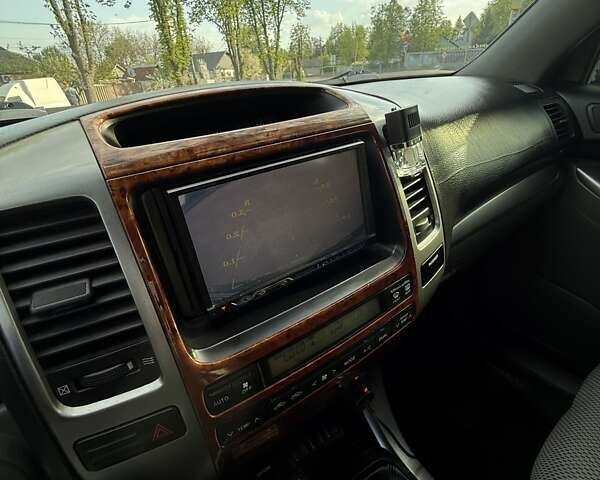 Тойота Ленд Крузер Прадо 2006 у Первомайском на Automoto.ua Сірий Тойота Ленд Крузер Прадо, об'ємом двигуна 2.69 л та пробігом 188 тис. км за 14300 $, фото 11 на Automoto.ua