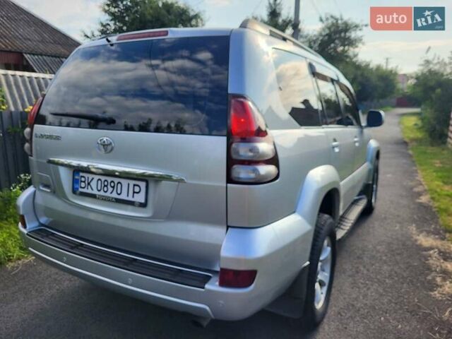 Сірий Тойота Ленд Крузер Прадо, об'ємом двигуна 4 л та пробігом 368 тис. км за 14999 $, фото 2 на Automoto.ua