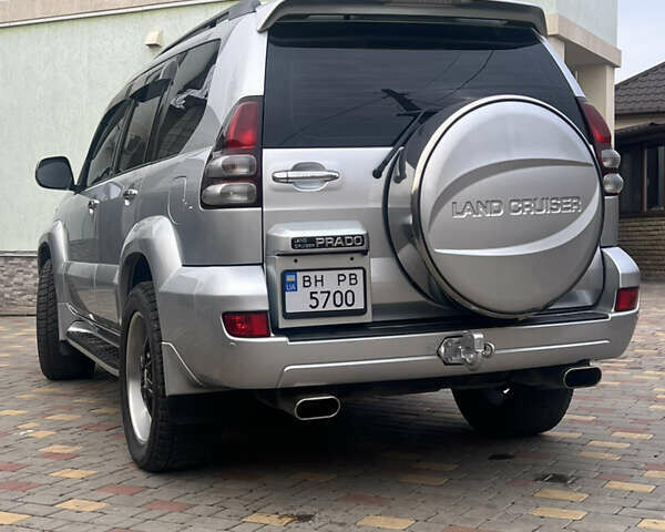 Серый Тойота Ленд Крузер Прадо, объемом двигателя 3.96 л и пробегом 253 тыс. км за 17500 $, фото 2 на Automoto.ua