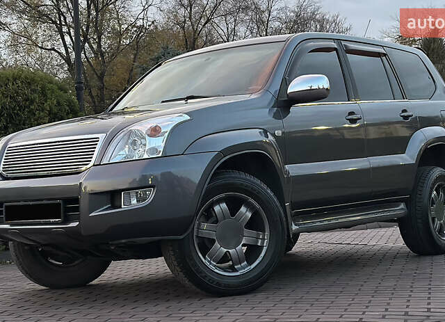 Серый Тойота Ленд Крузер Прадо, объемом двигателя 4 л и пробегом 393 тыс. км за 13999 $, фото 1 на Automoto.ua