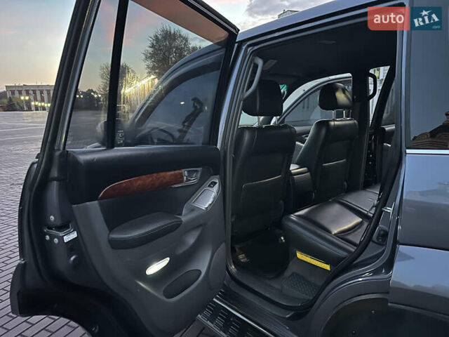 Серый Тойота Ленд Крузер Прадо, объемом двигателя 4 л и пробегом 393 тыс. км за 13999 $, фото 18 на Automoto.ua