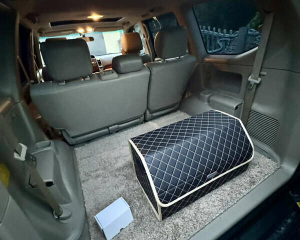 Серый Тойота Ленд Крузер Прадо, объемом двигателя 4 л и пробегом 361 тыс. км за 20000 $, фото 8 на Automoto.ua