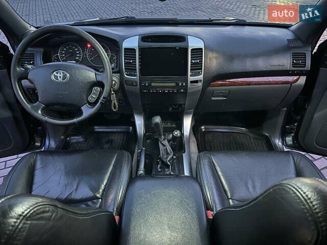 Серый Тойота Ленд Крузер Прадо, объемом двигателя 4 л и пробегом 393 тыс. км за 13999 $, фото 23 на Automoto.ua