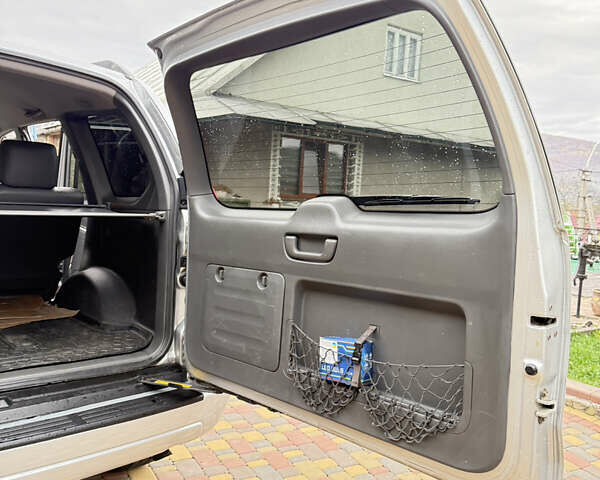 Сірий Тойота Ленд Крузер Прадо, об'ємом двигуна 2.98 л та пробігом 312 тис. км за 19700 $, фото 17 на Automoto.ua