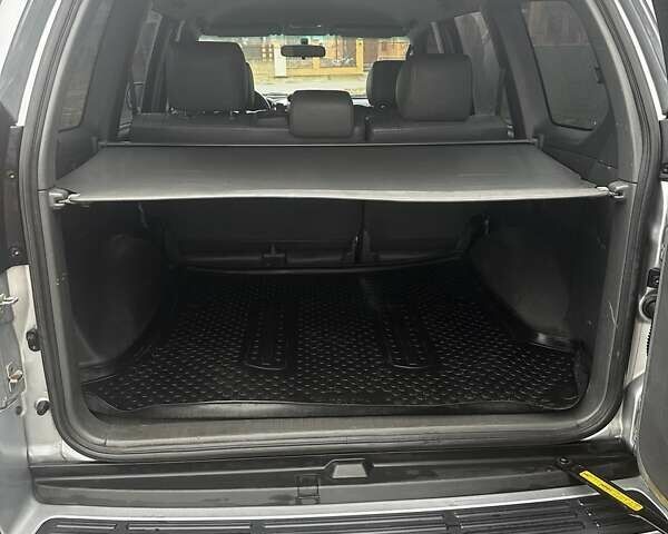 Серый Тойота Ленд Крузер Прадо, объемом двигателя 3.96 л и пробегом 215 тыс. км за 18500 $, фото 10 на Automoto.ua