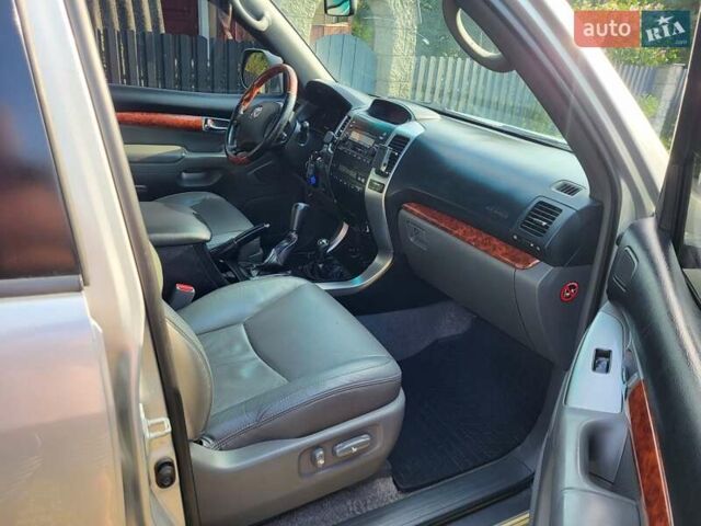 Сірий Тойота Ленд Крузер Прадо, об'ємом двигуна 4 л та пробігом 368 тис. км за 14999 $, фото 22 на Automoto.ua