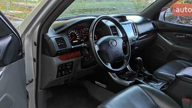 Сірий Тойота Ленд Крузер Прадо, об'ємом двигуна 4 л та пробігом 164 тис. км за 14700 $, фото 13 на Automoto.ua