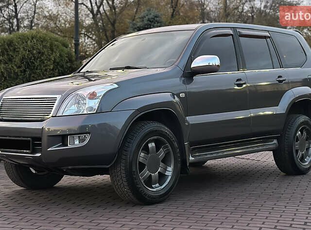 Серый Тойота Ленд Крузер Прадо, объемом двигателя 4 л и пробегом 393 тыс. км за 13999 $, фото 4 на Automoto.ua