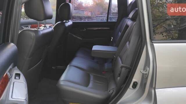 Сірий Тойота Ленд Крузер Прадо, об'ємом двигуна 4 л та пробігом 164 тис. км за 14700 $, фото 16 на Automoto.ua