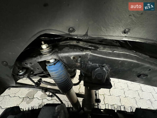 Серый Тойота Ленд Крузер Прадо, объемом двигателя 4 л и пробегом 320 тыс. км за 23000 $, фото 21 на Automoto.ua