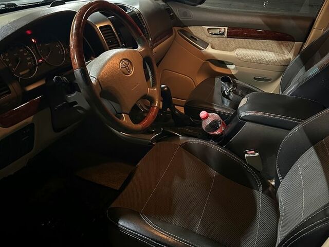 Сірий Тойота Ленд Крузер Прадо, об'ємом двигуна 2.7 л та пробігом 192 тис. км за 12999 $, фото 4 на Automoto.ua