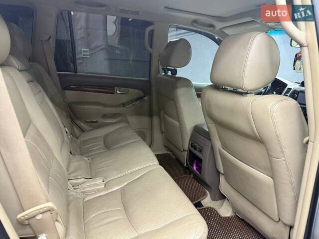 Серый Тойота Ленд Крузер Прадо, объемом двигателя 3.96 л и пробегом 229 тыс. км за 14200 $, фото 15 на Automoto.ua