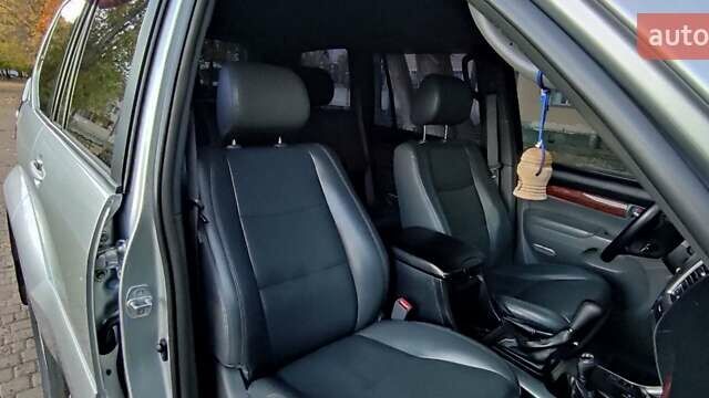 Сірий Тойота Ленд Крузер Прадо, об'ємом двигуна 4 л та пробігом 164 тис. км за 14700 $, фото 17 на Automoto.ua