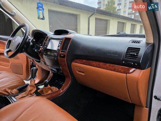 Тойота Ленд Крузер Прадо 2006 в Хмельницком на Automoto.ua Серый Тойота Ленд Крузер Прадо, объемом двигателя 4 л и пробегом 254 тыс. км за 12999 $, фото 79 на Automoto.ua