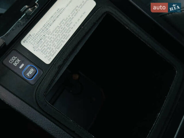 Серый Тойота Ленд Крузер Прадо, объемом двигателя 3.96 л и пробегом 292 тыс. км за 15800 $, фото 30 на Automoto.ua