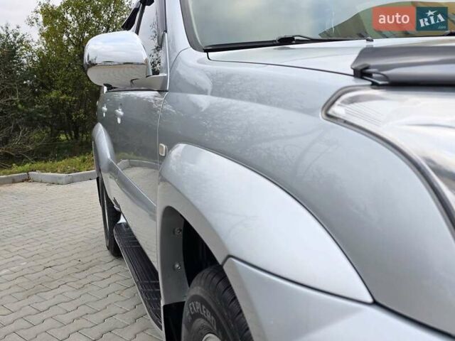 Тойота Ленд Крузер Прадо 2006 в Хмельницком на Automoto.ua Серый Тойота Ленд Крузер Прадо, объемом двигателя 4 л и пробегом 254 тыс. км за 12999 $, фото 26 на Automoto.ua