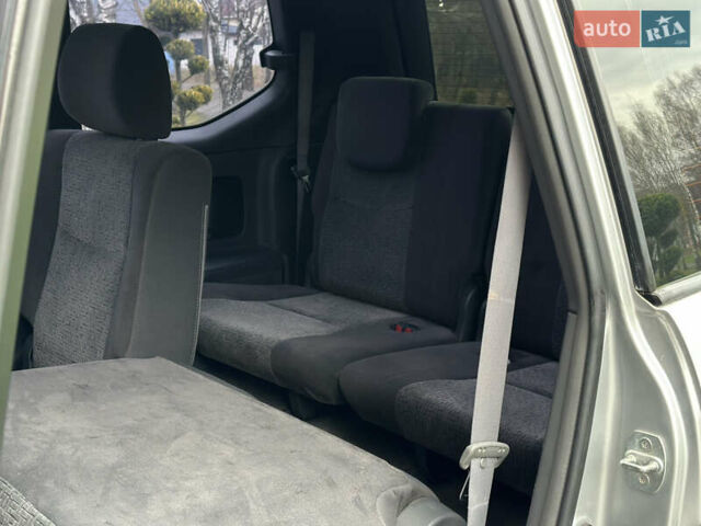 Серый Тойота Ленд Крузер Прадо, объемом двигателя 2.69 л и пробегом 286 тыс. км за 10900 $, фото 30 на Automoto.ua