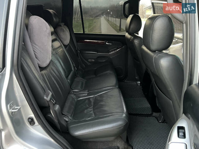 Серый Тойота Ленд Крузер Прадо, объемом двигателя 4 л и пробегом 320 тыс. км за 23000 $, фото 39 на Automoto.ua