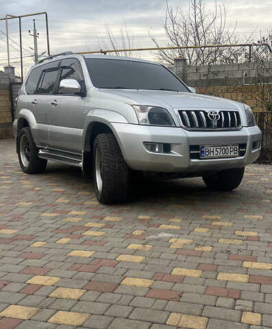 Серый Тойота Ленд Крузер Прадо, объемом двигателя 3.96 л и пробегом 253 тыс. км за 17500 $, фото 7 на Automoto.ua