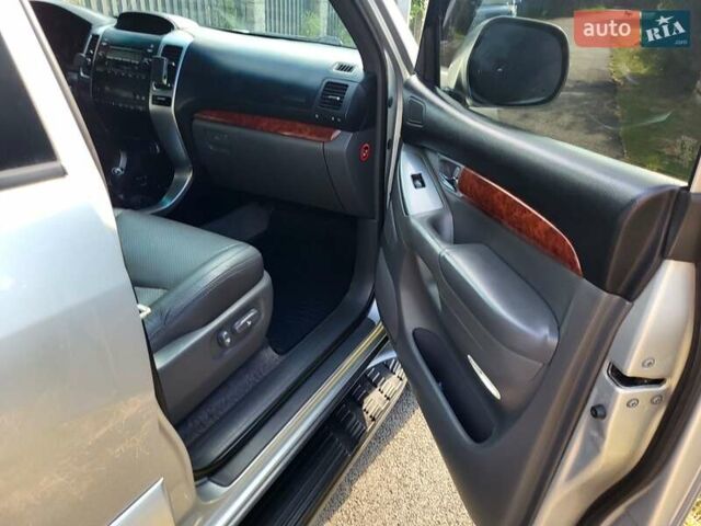 Сірий Тойота Ленд Крузер Прадо, об'ємом двигуна 4 л та пробігом 368 тис. км за 14999 $, фото 20 на Automoto.ua