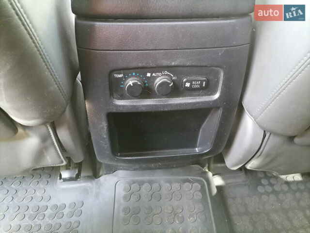 Серый Тойота Ленд Крузер Прадо, объемом двигателя 4 л и пробегом 283 тыс. км за 11500 $, фото 29 на Automoto.ua