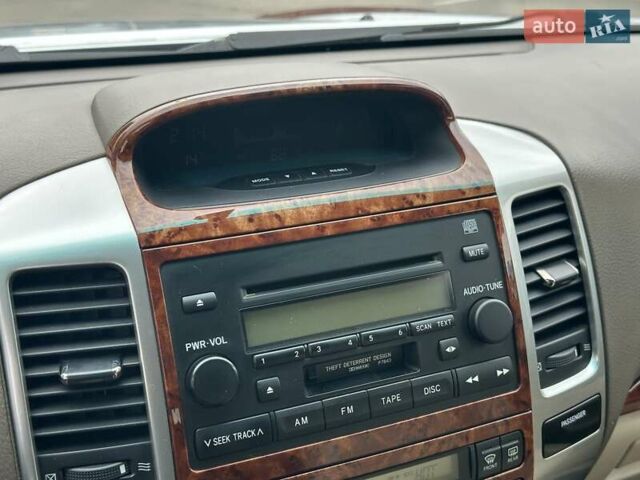 Сірий Тойота Ленд Крузер Прадо, об'ємом двигуна 4 л та пробігом 231 тис. км за 13690 $, фото 20 на Automoto.ua
