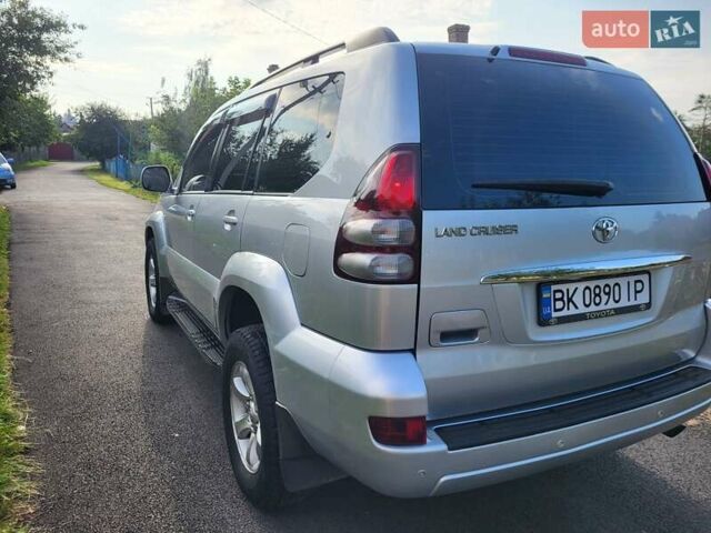 Сірий Тойота Ленд Крузер Прадо, об'ємом двигуна 4 л та пробігом 368 тис. км за 14999 $, фото 5 на Automoto.ua