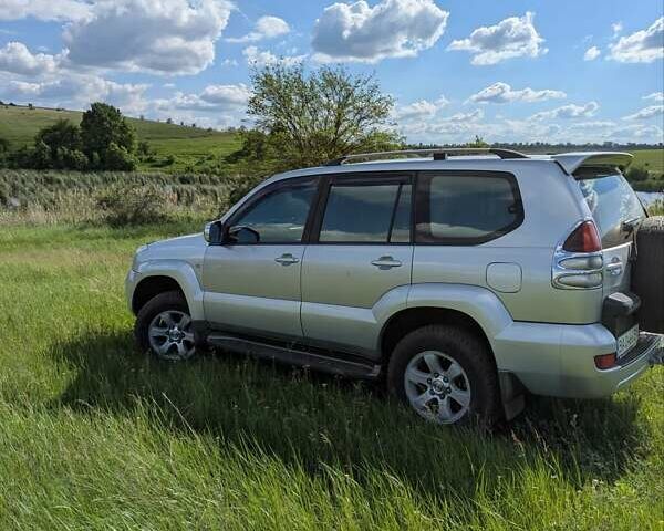 Серый Тойота Ленд Крузер Прадо, объемом двигателя 2.69 л и пробегом 229 тыс. км за 12000 $, фото 4 на Automoto.ua