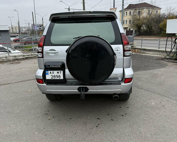 Серый Тойота Ленд Крузер Прадо, объемом двигателя 3.96 л и пробегом 147 тыс. км за 20500 $, фото 4 на Automoto.ua