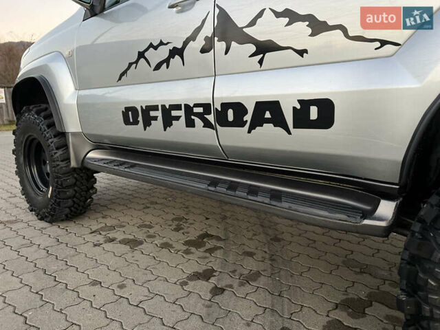 Серый Тойота Ленд Крузер Прадо, объемом двигателя 4 л и пробегом 320 тыс. км за 23000 $, фото 19 на Automoto.ua