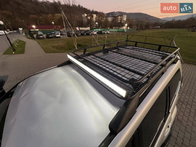 Серый Тойота Ленд Крузер Прадо, объемом двигателя 4 л и пробегом 320 тыс. км за 23000 $, фото 46 на Automoto.ua